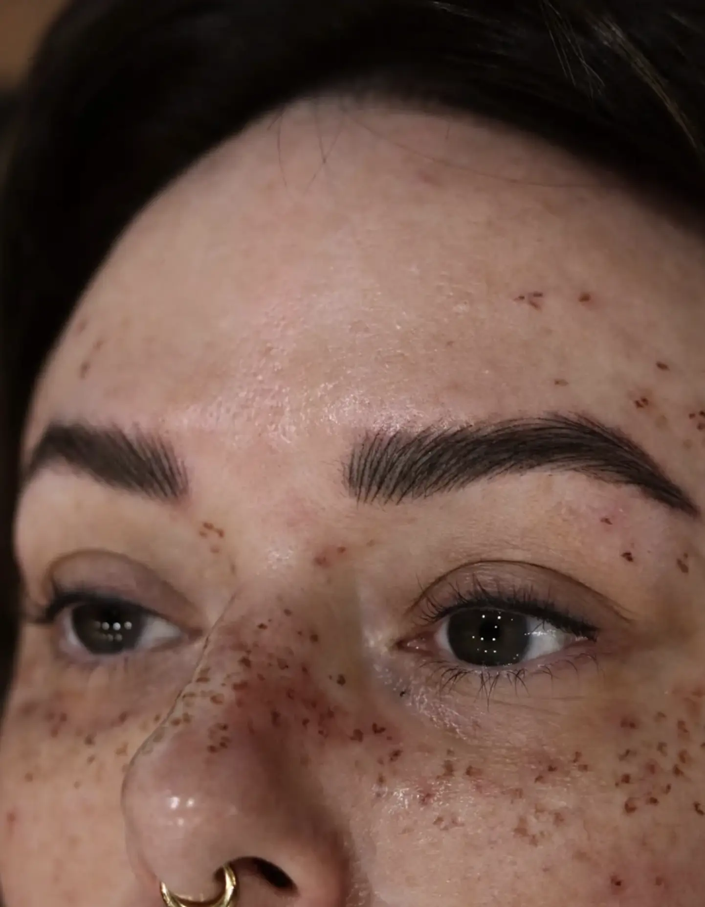 Travel pillow for eyebrow tattoo